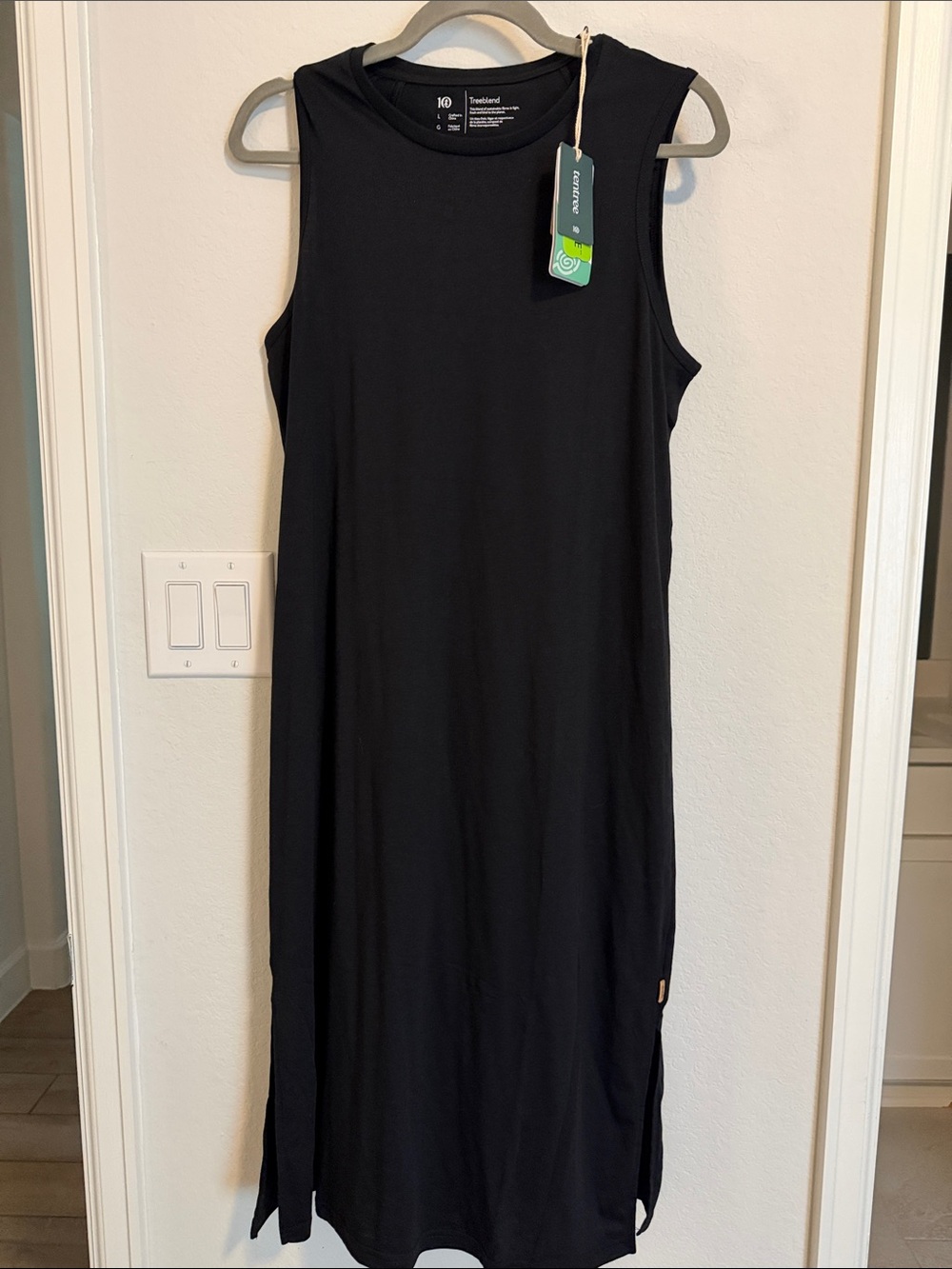 tentree Black Sleeveless Midi Dress